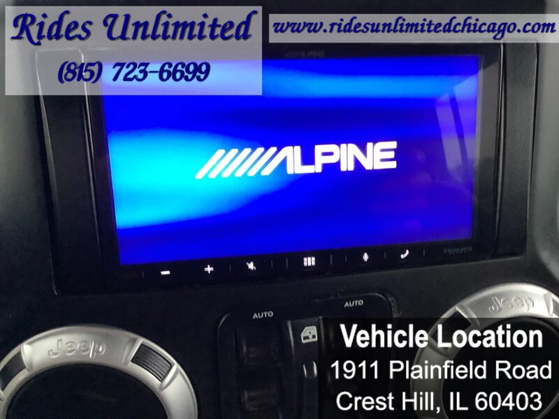 Used 2015 Jeep Wrangler Unlimited Rubicon w/ Dual Top Group AWD/4WD image 19