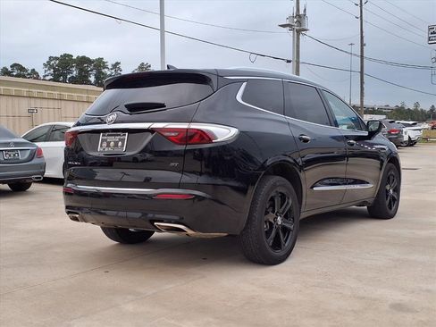 Used 2023 Buick Enclave Essence w/ Sport Touring Edition image 8