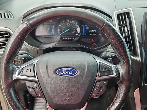 Used 2022 Ford Edge ST-Line w/ Class II Trailer Tow Package AWD/4WD image 19