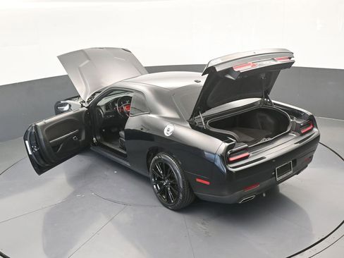 Used 2019 Dodge Challenger SXT image 64