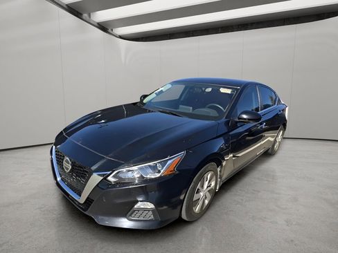 Used 2020 Nissan Altima 2.5 S image 3