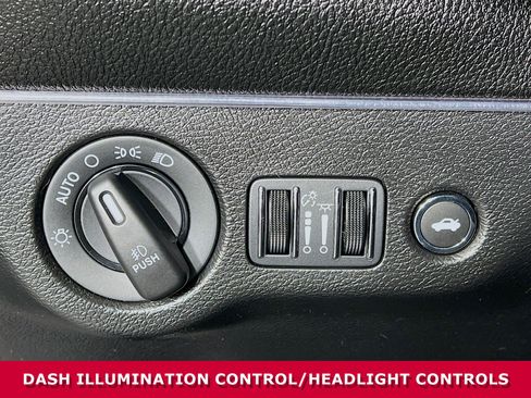 Used 2022 Dodge Challenger R/T image 13