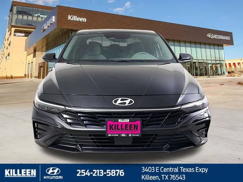 Used 2024 Hyundai Elantra SEL w/ Convenience Package FWD image 2