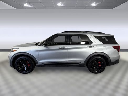 Used 2020 Ford Explorer ST w/ ST Street Pack AWD/4WD image 2