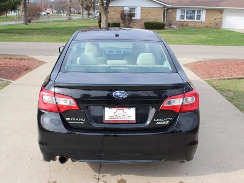 Used 2015 Subaru Legacy 2.5i Premium image 9