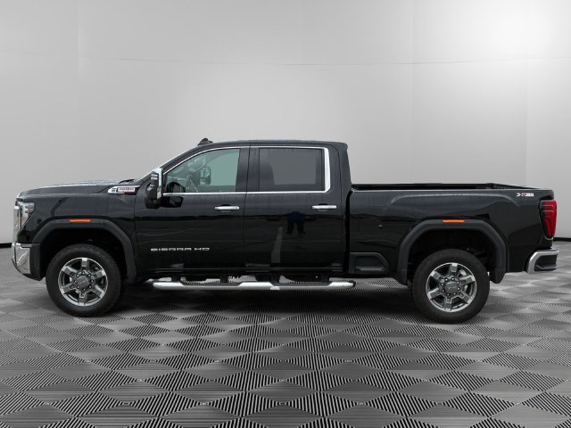 Used 2025 GMC Sierra 3500 SLT AWD/4WD image 2