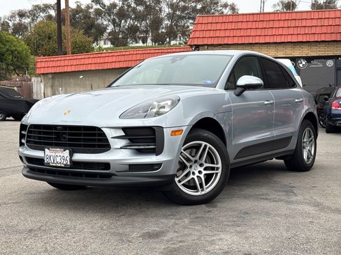Used 2019 Porsche Macan AWD/4WD image 2