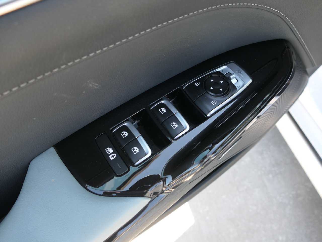 Certified 2024 Kia K5 EX w/ EX Premium Package FWD image 14