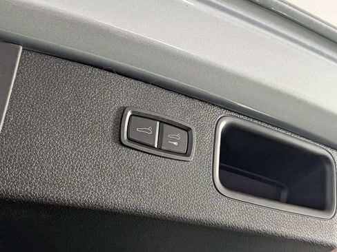 New 2026 Porsche Macan Turbo AWD/4WD image 18