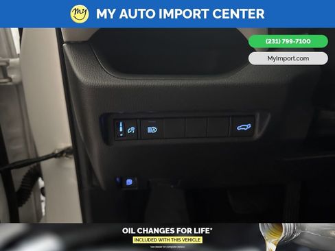 Used 2020 Toyota RAV4 XLE image 14