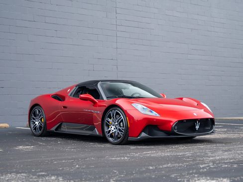 Used 2023 Maserati MC20 Spyder image 8