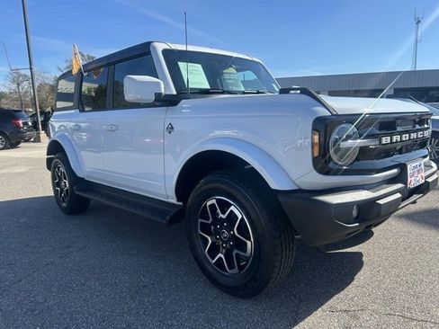 Certified 2025 Ford Bronco Outer Banks image 2