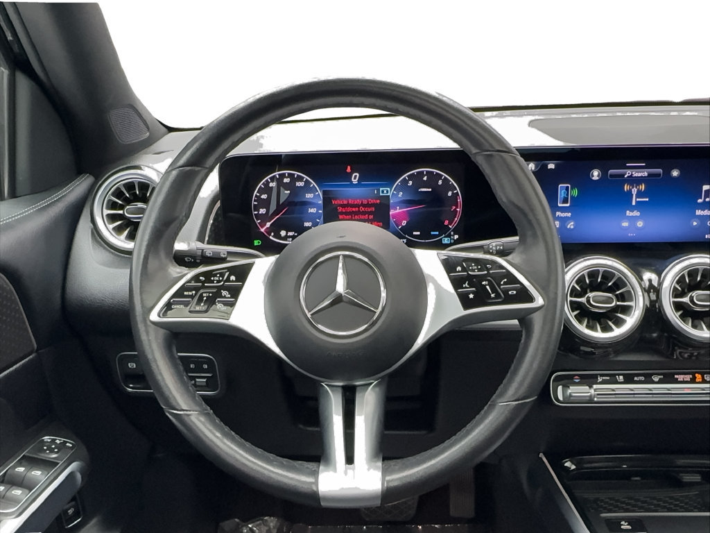 Used 2025 Mercedes-Benz GLB 250 4MATIC image 37
