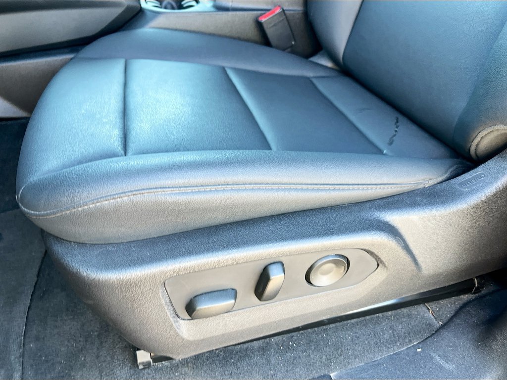 Used 2025 Chevrolet Colorado Trail Boss AWD/4WD image 18