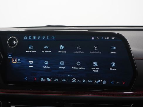 Used 2025 Chevrolet Traverse RS image 20