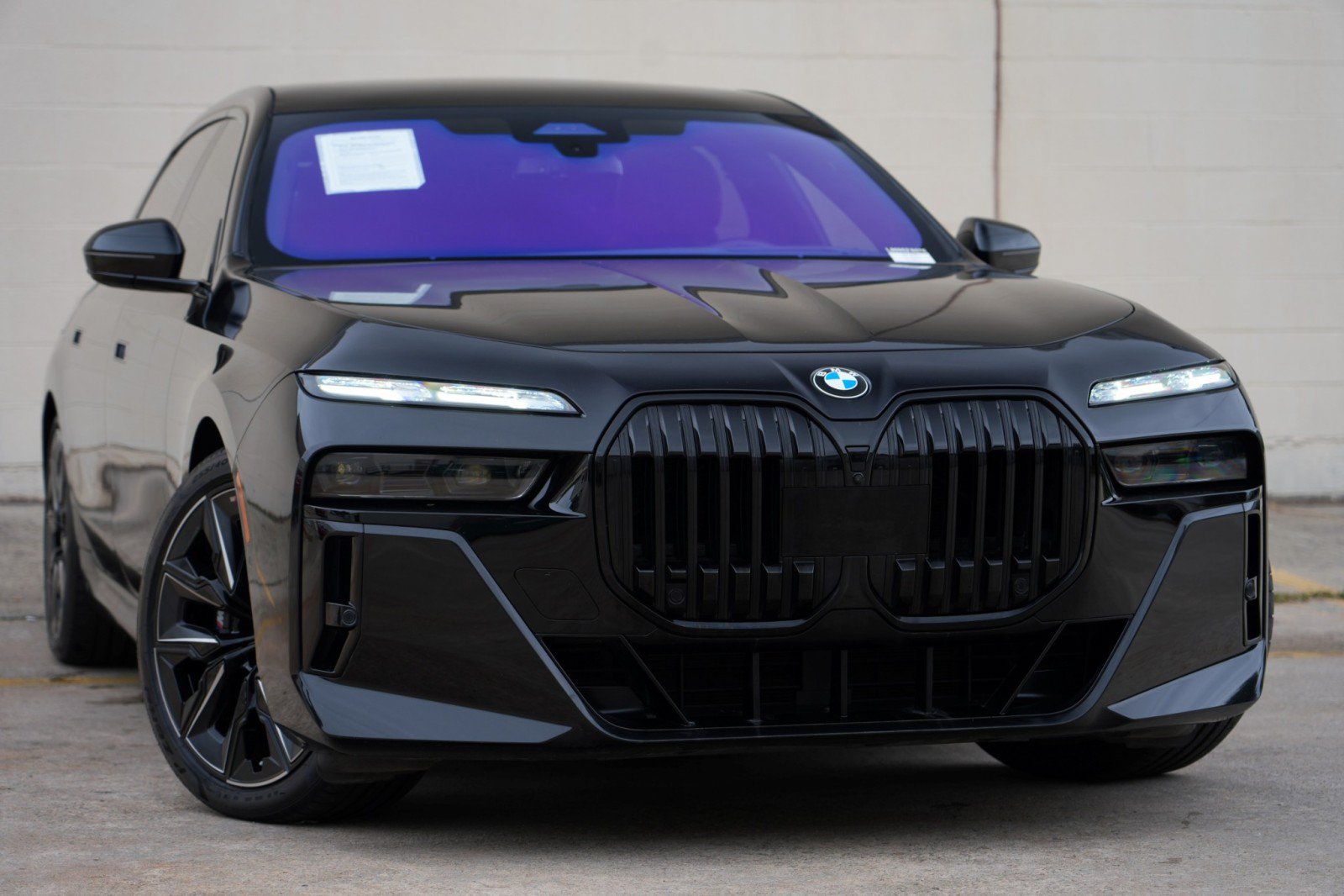 Used 2023 BMW 740i w/ Executive Package RWD image 4