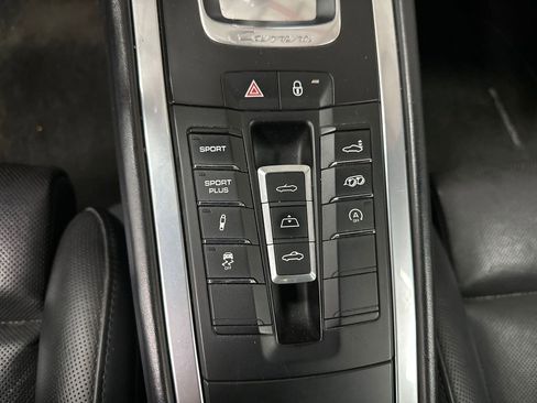 Used 2012 Porsche 911 Carrera S image 16