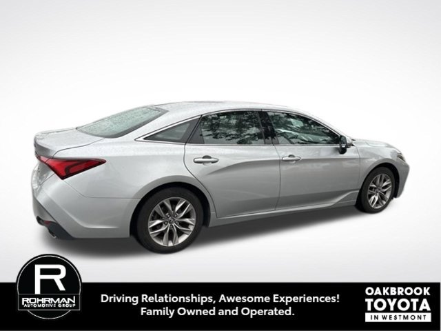 Certified 2019 Toyota Avalon XLE w/ Moonroof Package FWD image 3