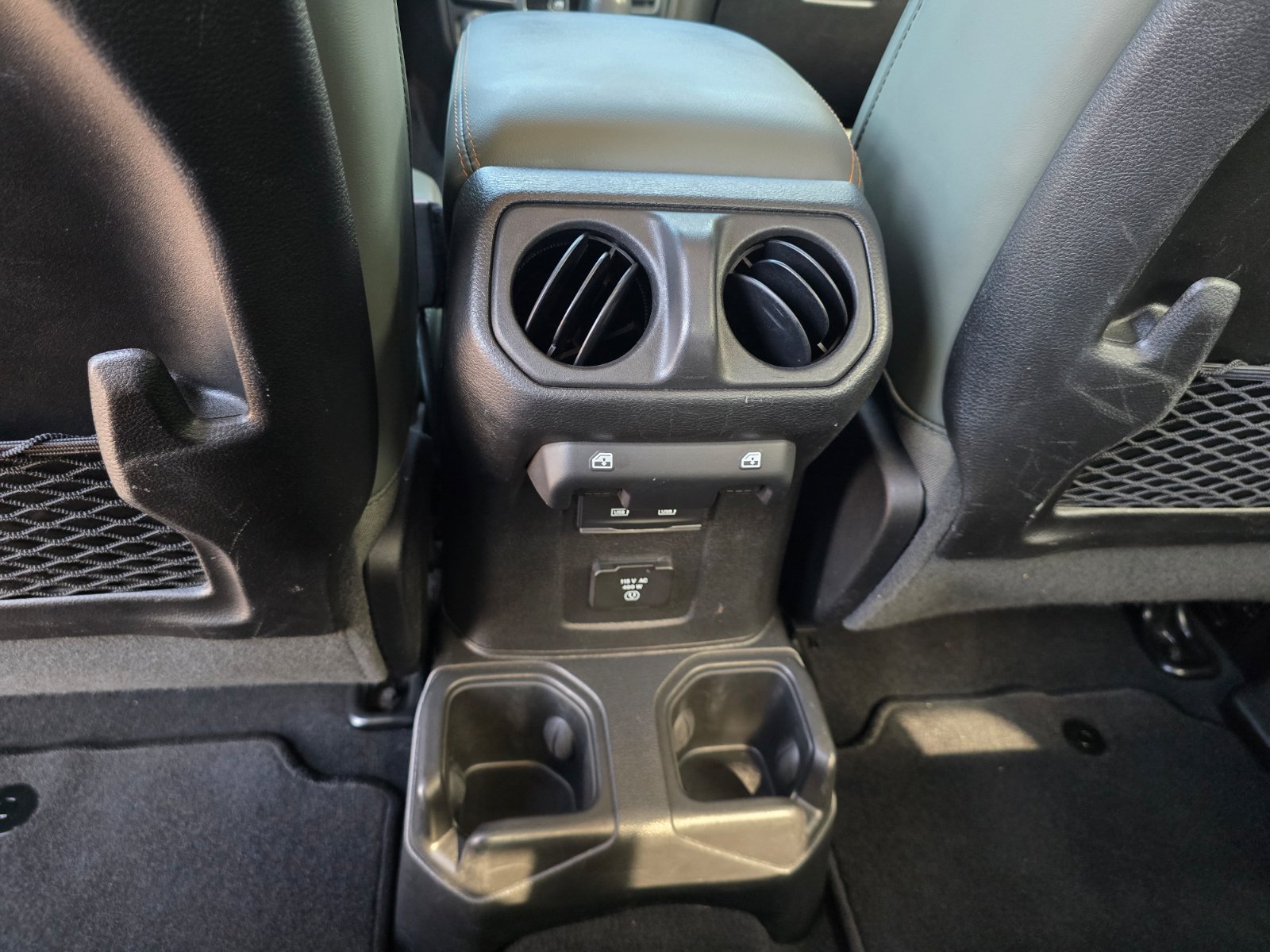 Used 2024 Jeep Gladiator Mojave AWD/4WD image 26