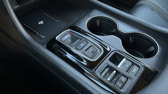 Used 2025 Honda Pilot EX-L image 18