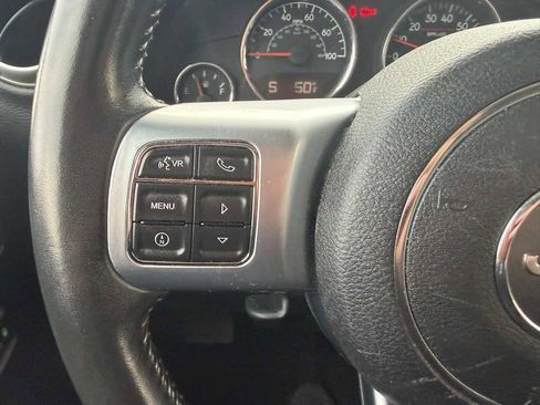 Used 2016 Jeep Wrangler Unlimited Rubicon image 27