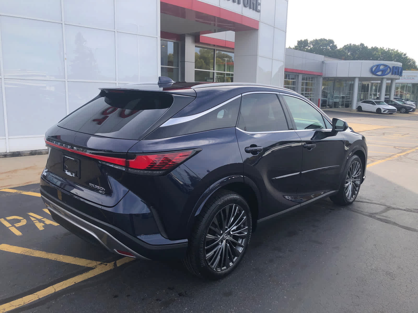 Used 2024 Lexus RX 350 w/ Convenience Package AWD/4WD image 4