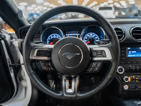 Used 2017 Ford Mustang Coupe image 34