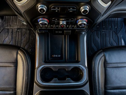 Used 2022 GMC Sierra 2500 Denali w/ Denali Ultimate Package image 28