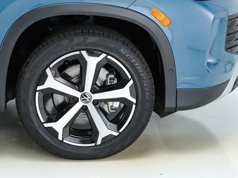 New 2026 Volkswagen Tiguan SE image 14