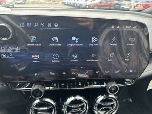 New 2025 Chevrolet Blazer EV LT image 28