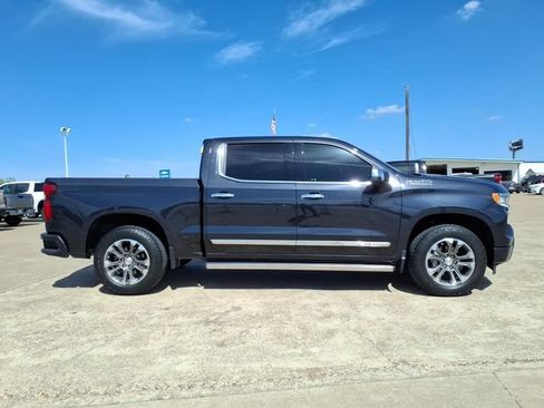 Used 2024 Chevrolet Silverado 1500 High Country w/ Technology Package AWD/4WD image 4