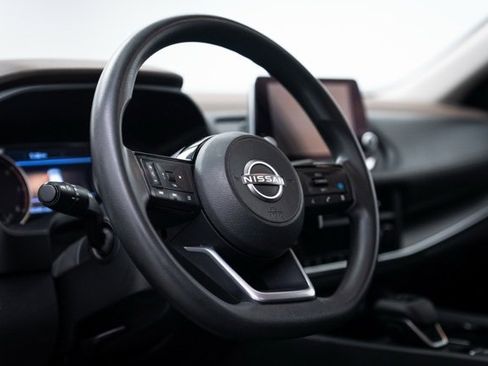 Used 2023 Nissan Rogue SV image 8