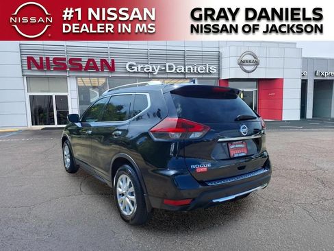 Used 2020 Nissan Rogue SV FWD image 5