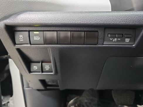 Certified 2025 Toyota Sienna XLE w/ XLE Plus Package AWD/4WD image 21