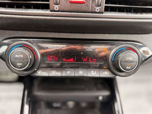 Used 2024 Kia Forte GT-Line w/ GT-Line Premium Package FWD image 19
