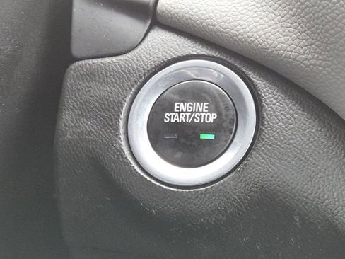 Used 2021 Chevrolet Equinox LS w/ LS Convenience Package image 11