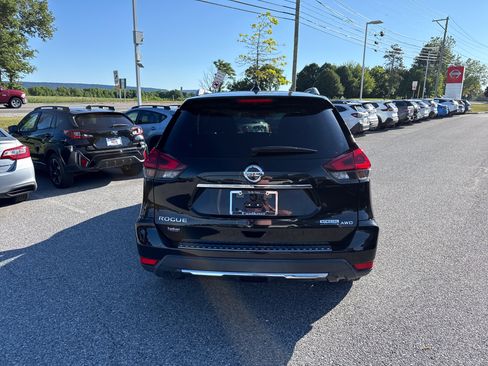 Used 2020 Nissan Rogue S w/ Special Edition Package AWD/4WD image 6