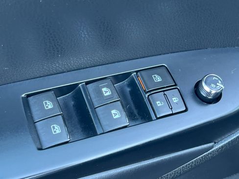 Used 2015 Toyota Highlander XLE image 13