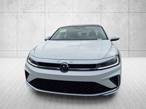 New 2026 Volkswagen Jetta SE FWD image 2