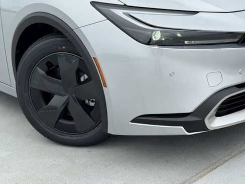 New 2026 Toyota Prius Plug-In Hybrid FWD image 10