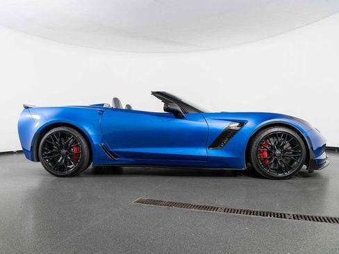 Used 2015 Chevrolet Corvette Z06 w/ 3LZ Preferred Equipment Group image 9