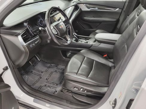 Certified 2022 Cadillac XT6 Sport w/ Technology Package image 9