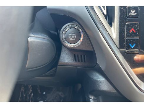 Used 2026 Subaru Crosstrek 2.5i Premium AWD/4WD image 31