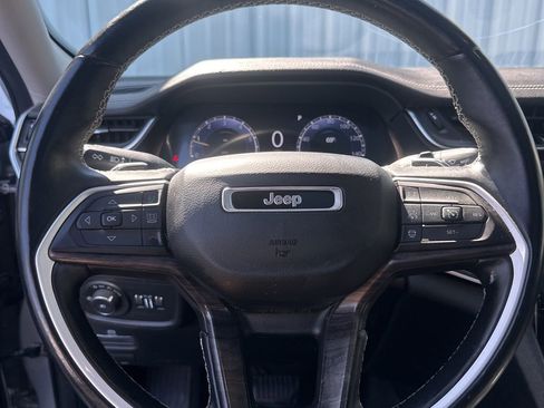 Used 2021 Jeep Grand Cherokee L Limited w/ Luxury Tech Group II AWD/4WD image 18