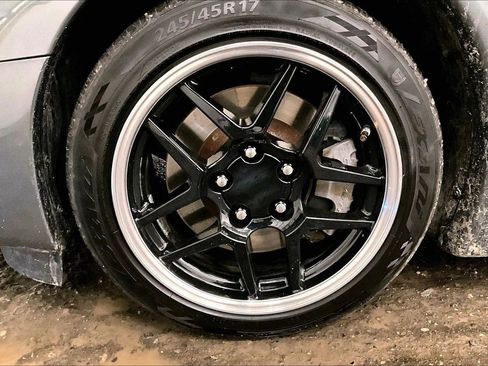 Used 2004 Chevrolet Corvette Coupe w/ Preferred Equipment Group image 9