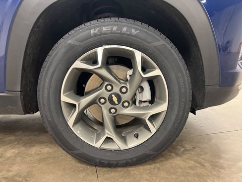 Certified 2024 Chevrolet Trax LT w/ Driver Confidence Package image 18