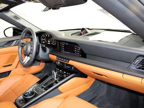 Certified 2026 Porsche 911 Targa 4 GTS AWD/4WD image 26