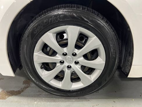 Certified 2023 Toyota Corolla LE image 9