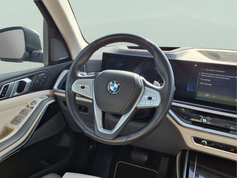 Used 2023 BMW X7 xDrive40i w/ Executive Package image 15