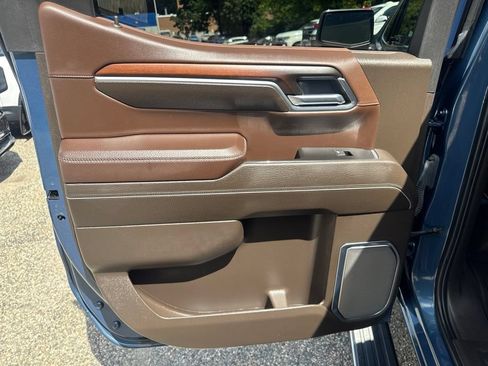Used 2024 GMC Sierra 1500 Denali w/ Denali Reserve Package AWD/4WD image 17